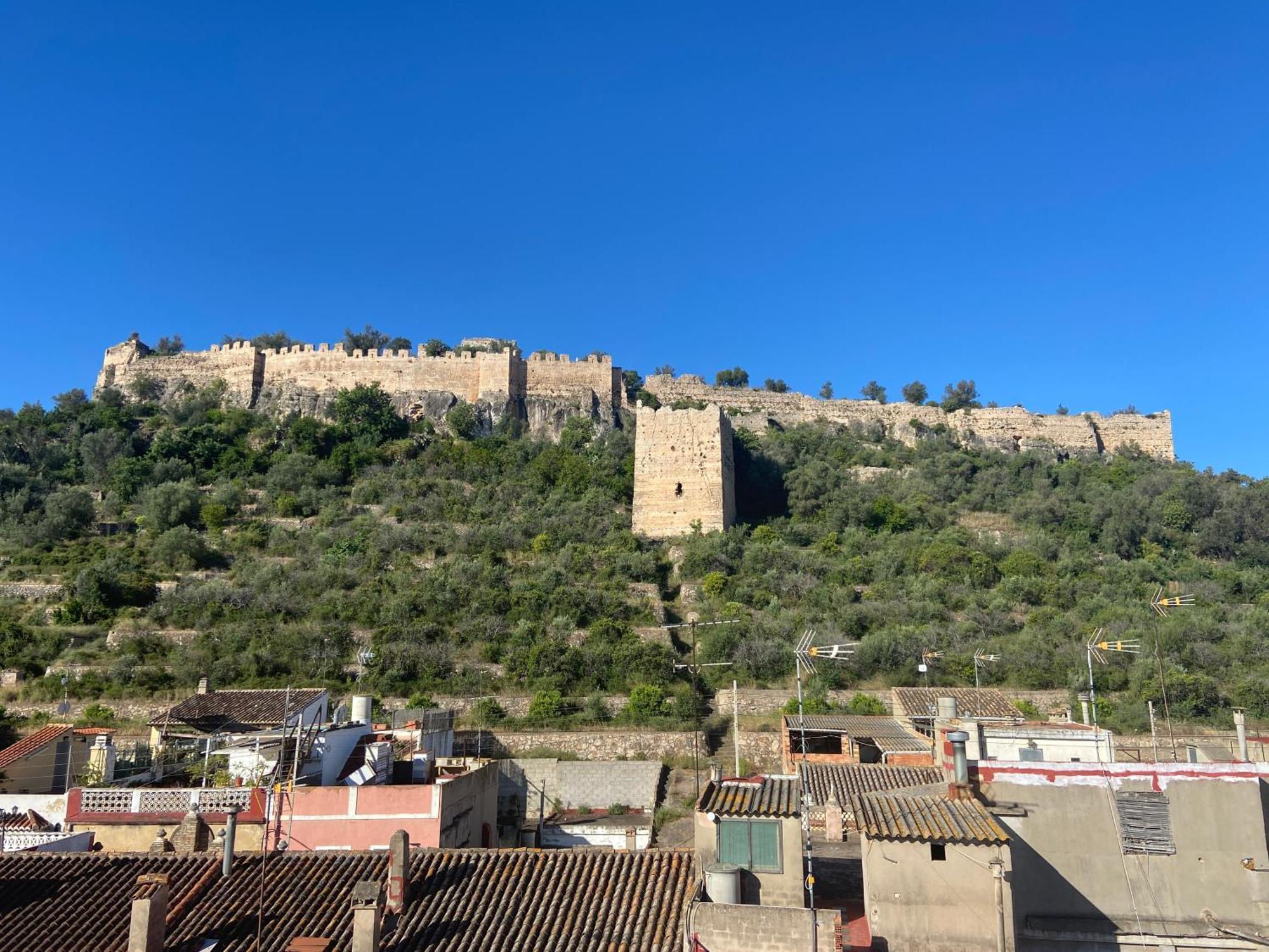 Casa Con Jacuzzi Y Piscina Con Vistas Al Castillo 科尔韦拉德拉里韦拉 外观 照片
