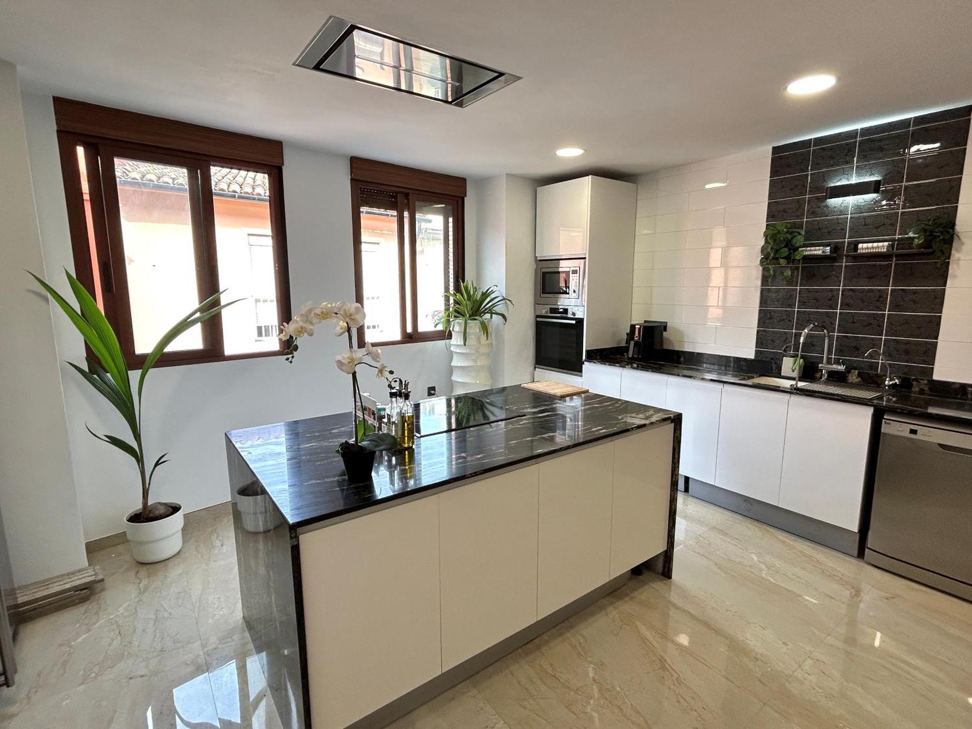 Casa Con Jacuzzi Y Piscina Con Vistas Al Castillo 科尔韦拉德拉里韦拉 外观 照片